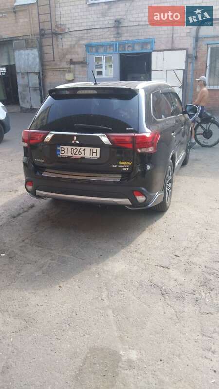 Позашляховик / Кросовер Mitsubishi Outlander 2015 в Полтаві фото 6 Позашляховик / Кросовер Mitsubishi Outlander 2015 в Полтаві