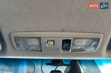 Внедорожник / Кроссовер Mitsubishi Outlander 2011 в 