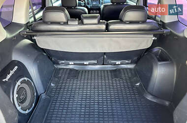 Внедорожник / Кроссовер Mitsubishi Outlander 2011 в 