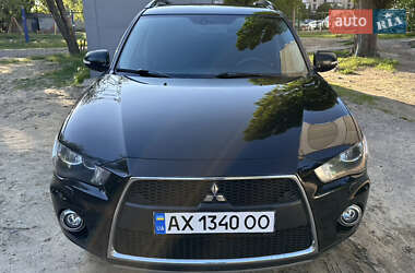 Внедорожник / Кроссовер Mitsubishi Outlander 2012 в Харькове