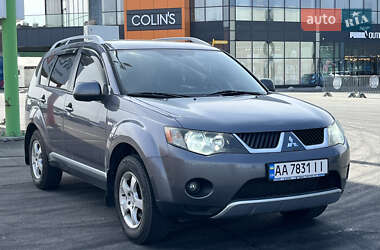 Позашляховик / Кросовер Mitsubishi Outlander 2008 в Києві