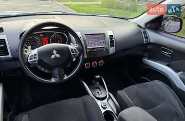 Позашляховик / Кросовер Mitsubishi Outlander 2007 в 