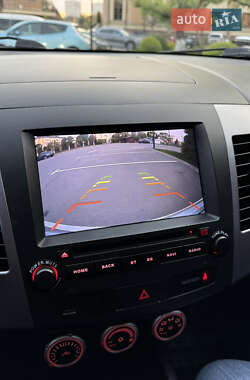 Позашляховик / Кросовер Mitsubishi Outlander 2007 в 