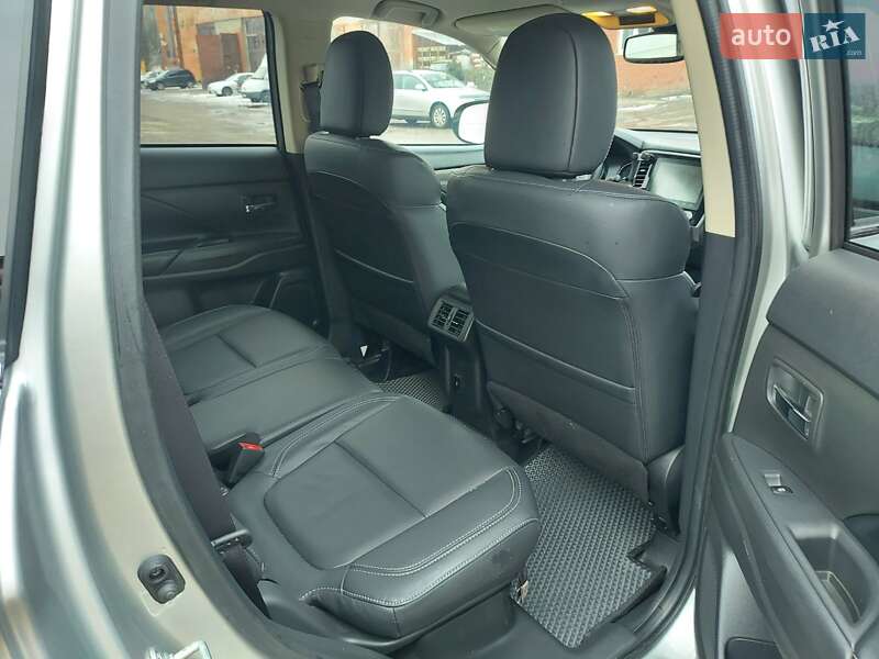 Позашляховик / Кросовер Mitsubishi Outlander 2019 в Чернігові