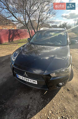 Внедорожник / Кроссовер Mitsubishi Outlander 2010 в 
