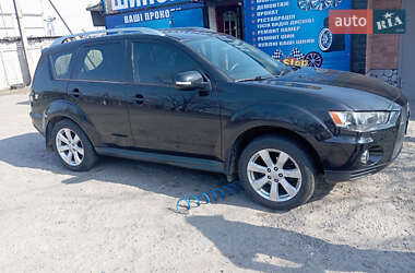 Внедорожник / Кроссовер Mitsubishi Outlander 2010 в 