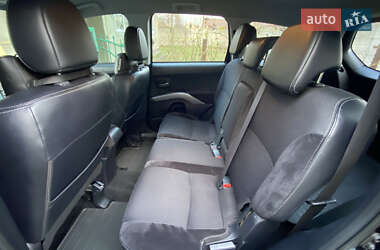 Позашляховик / Кросовер Mitsubishi Outlander 2010 в 