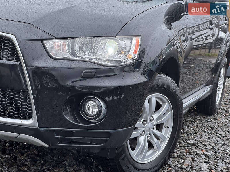 Позашляховик / Кросовер Mitsubishi Outlander 2010 в Стрию