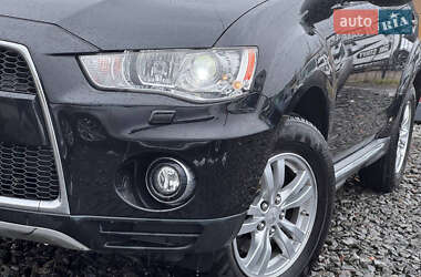 Внедорожник / Кроссовер Mitsubishi Outlander 2010 в 