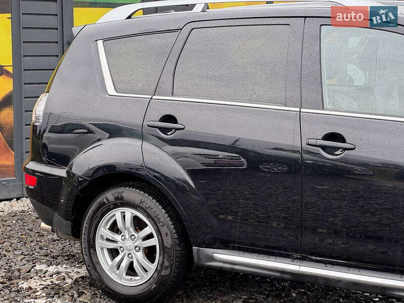Позашляховик / Кросовер Mitsubishi Outlander 2010 в Стрию