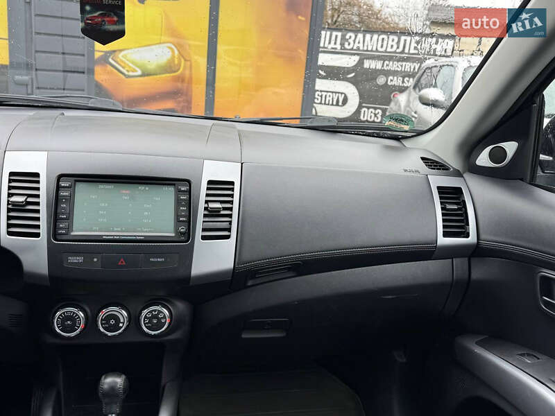 Позашляховик / Кросовер Mitsubishi Outlander 2010 в Стрию