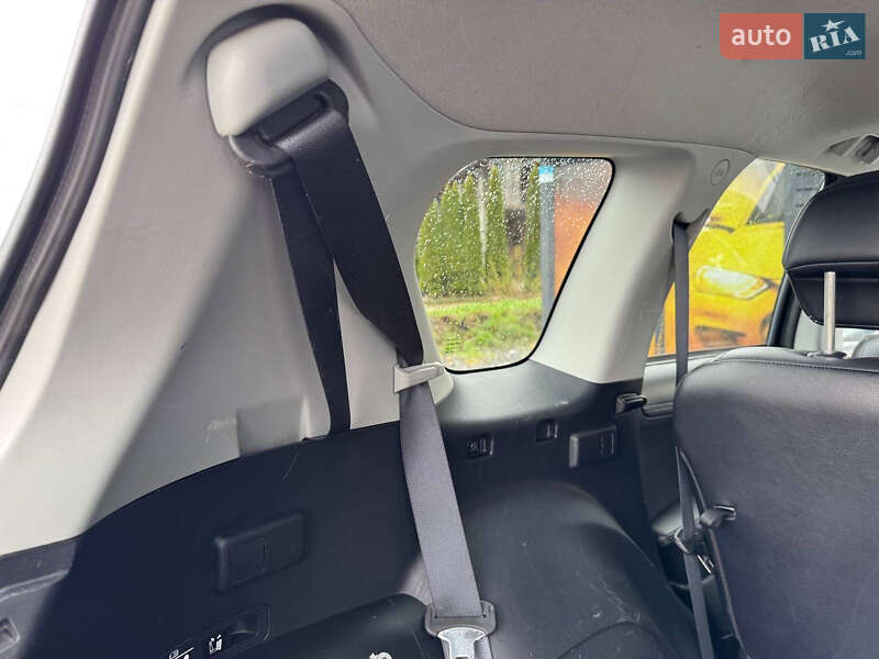 Позашляховик / Кросовер Mitsubishi Outlander 2010 в Стрию