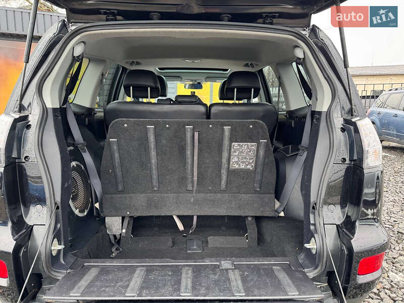 Позашляховик / Кросовер Mitsubishi Outlander 2010 в Стрию