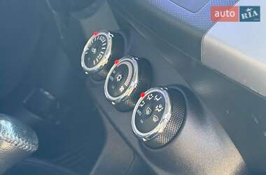 Внедорожник / Кроссовер Mitsubishi Outlander 2011 в 