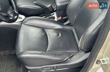 Внедорожник / Кроссовер Mitsubishi Outlander 2009 в 