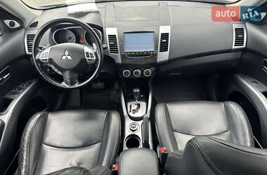 Внедорожник / Кроссовер Mitsubishi Outlander 2009 в 