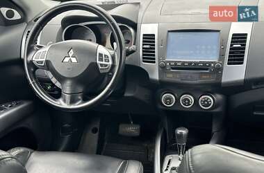 Внедорожник / Кроссовер Mitsubishi Outlander 2009 в 