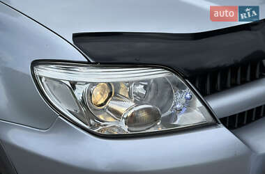 Позашляховик / Кросовер Mitsubishi Outlander 2006 в 