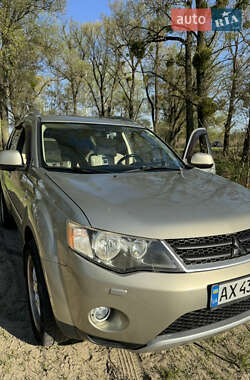 Внедорожник / Кроссовер Mitsubishi Outlander 2007 в 