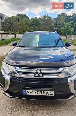 Позашляховик / Кросовер Mitsubishi Outlander 2018 в 