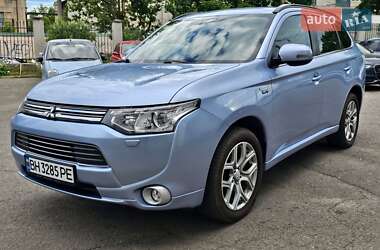 Внедорожник / Кроссовер Mitsubishi Outlander 2014 в Одессе