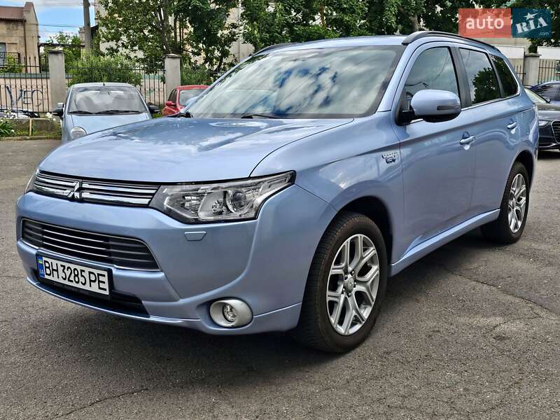 Mitsubishi Outlander 2014