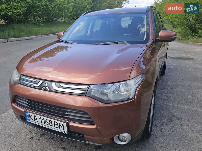 Mitsubishi Outlander 2013