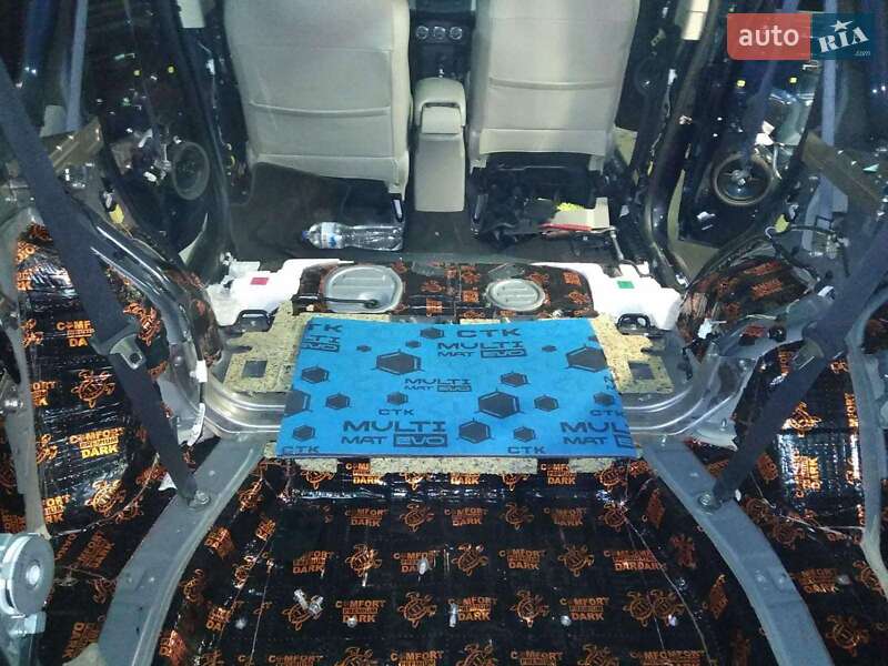 Внедорожник / Кроссовер Mitsubishi Outlander 2011 в Львове