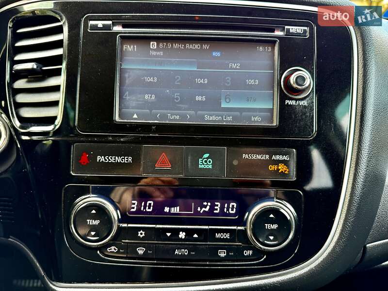 Позашляховик / Кросовер Mitsubishi Outlander 2015 в Одесі