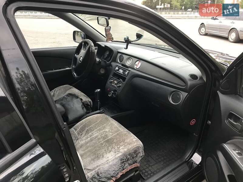 Позашляховик / Кросовер Mitsubishi Outlander 2005 в Первомайську