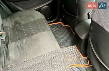 Позашляховик / Кросовер Mitsubishi Outlander 2004 в 