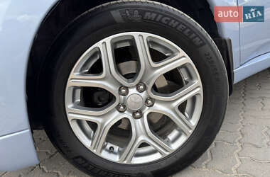 Внедорожник / Кроссовер Mitsubishi Outlander 2014 в 