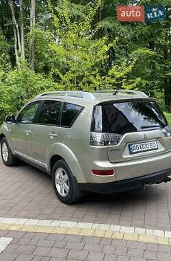 Внедорожник / Кроссовер Mitsubishi Outlander 2007 в 