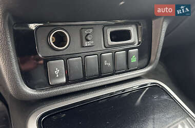 Внедорожник / Кроссовер Mitsubishi Outlander 2020 в 