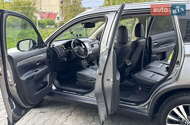 Внедорожник / Кроссовер Mitsubishi Outlander 2020 в 