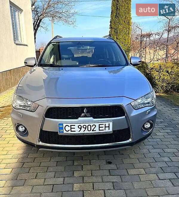 Mitsubishi Outlander 2011