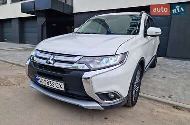 Позашляховик / Кросовер Mitsubishi Outlander 2015 в Тернополі