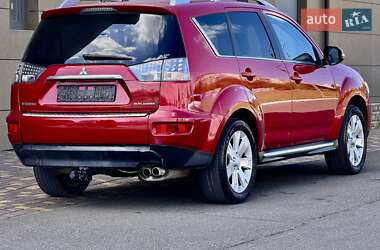 Позашляховик / Кросовер Mitsubishi Outlander 2010 в 