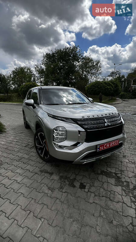 Позашляховик / Кросовер Mitsubishi Outlander 2021 в Дніпрі