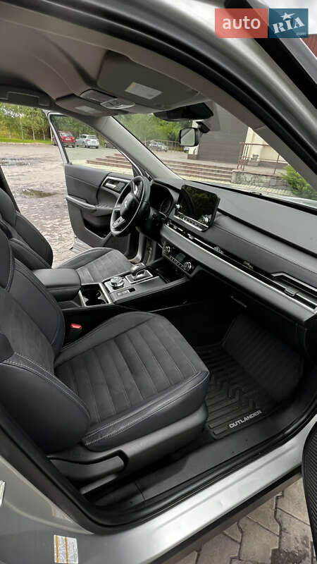 Позашляховик / Кросовер Mitsubishi Outlander 2021 в Дніпрі