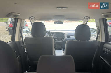 Внедорожник / Кроссовер Mitsubishi Outlander 2018 в 