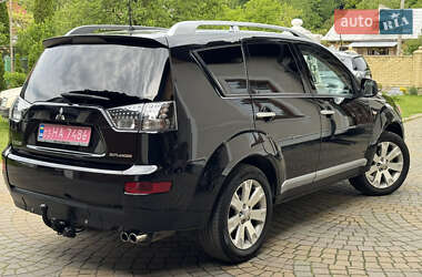 Внедорожник / Кроссовер Mitsubishi Outlander 2009 в 