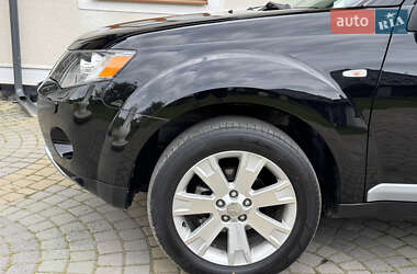 Внедорожник / Кроссовер Mitsubishi Outlander 2009 в 