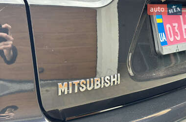 Внедорожник / Кроссовер Mitsubishi Outlander 2009 в 