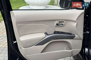 Внедорожник / Кроссовер Mitsubishi Outlander 2009 в 