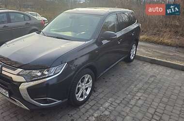 Внедорожник / Кроссовер Mitsubishi Outlander 2013 в Львове