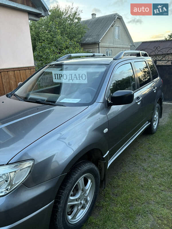 Позашляховик / Кросовер Mitsubishi Outlander 2006 в Кам’яні