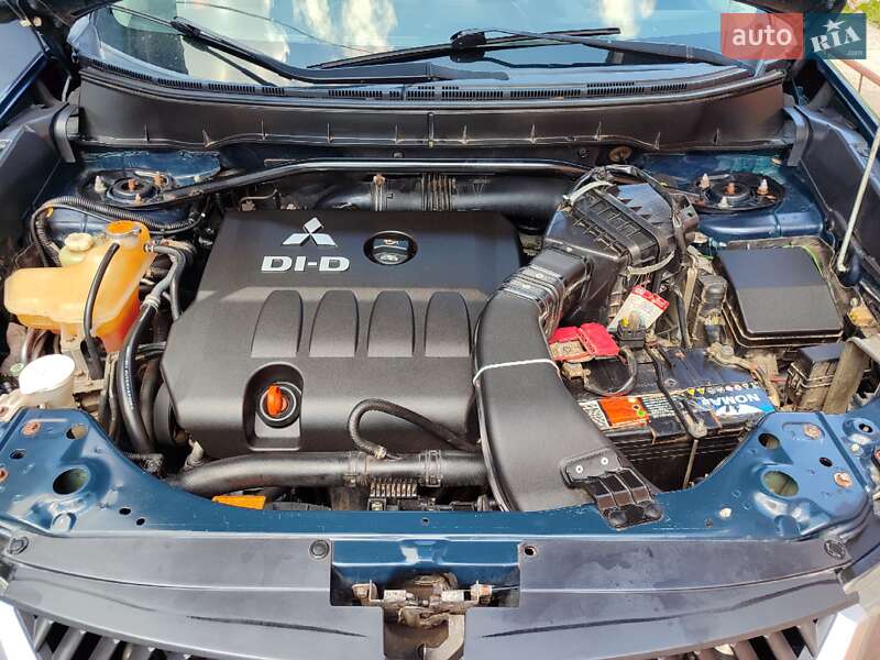 Позашляховик / Кросовер Mitsubishi Outlander 2007 в Миргороді