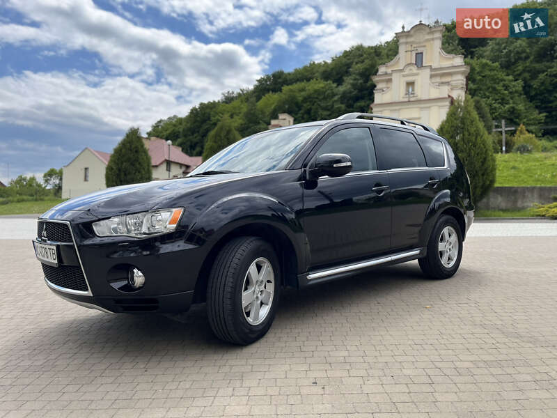 Позашляховик / Кросовер Mitsubishi Outlander 2011 в Львові