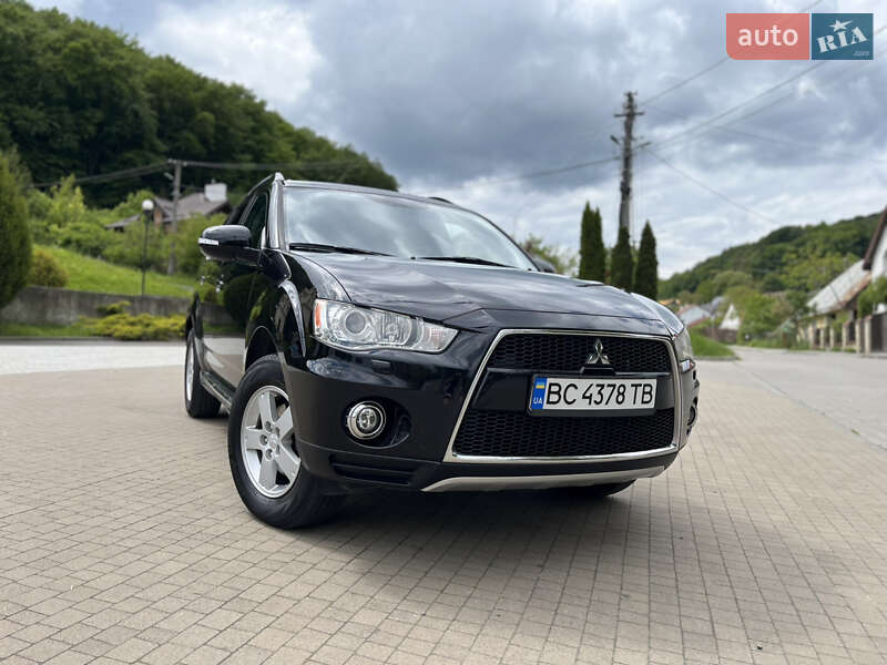 Позашляховик / Кросовер Mitsubishi Outlander 2011 в Львові